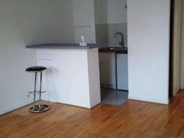 STUDIO 34m² Centre Ville Métro MARCEL SEMBAT