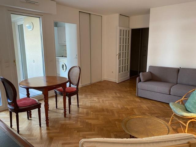 STUDIO 35.5m2 Issy les Moulineaux en résidence avec services
