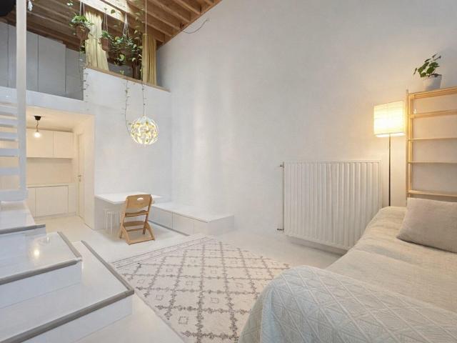 Studio 35 m² Rue du Rempart des Moines à Bruxelles