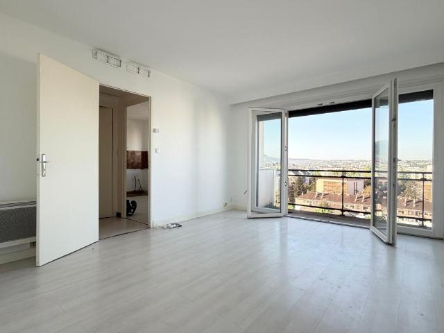 Studio 38 m²