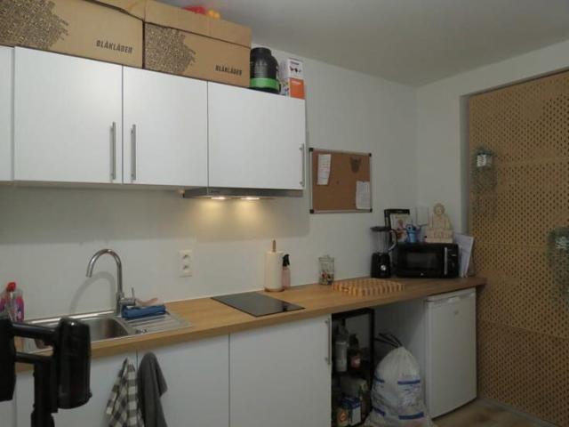 Studio 400 m away from Metro Stockel