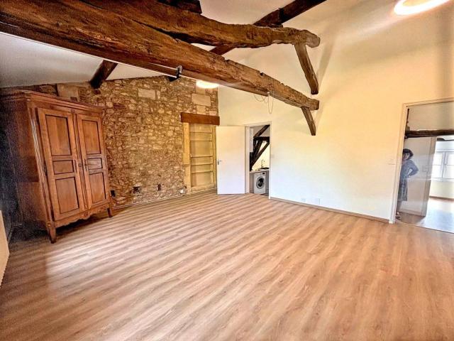 STUDIO 49m² à BERGERAC