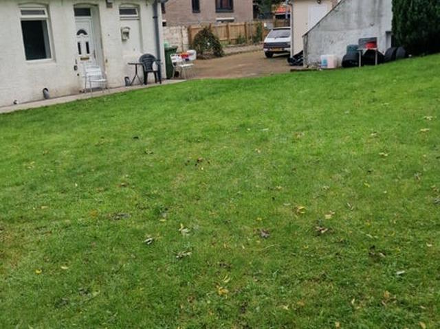Studio 500m Subway,all bills inc,private garden