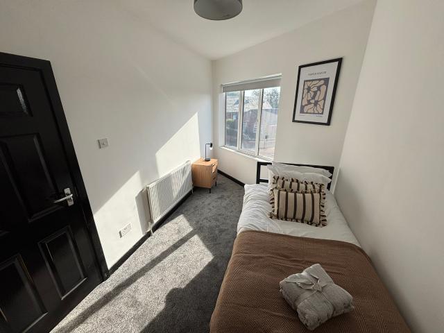 STUDIO 5, 127 ST HELENS ROAD, ECCLESTON PARK, ST HELENS. L34 2QA
