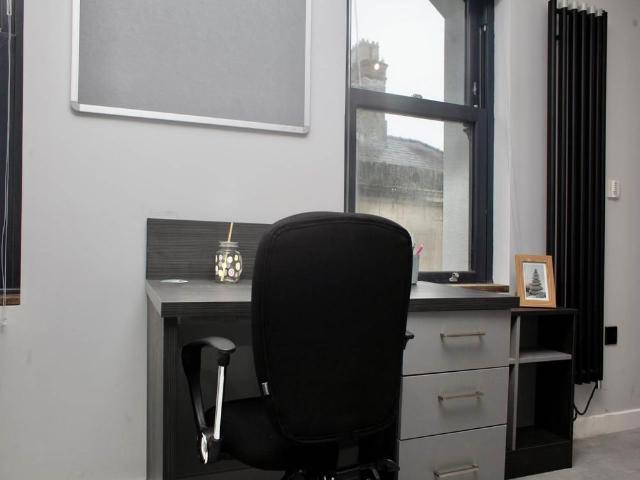 Studio 5 207 High Street