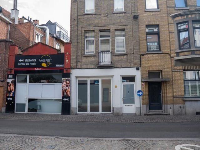 Studio 65 m² vlakbij hopmarkt te huur in Aalst €700/maand