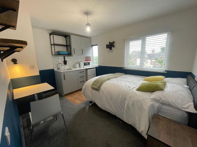 Studio 6 Milton Road, Fletton, Peterborough, Cambridgeshire PE2, Room to rent, £675 pcm | PrimeLocation