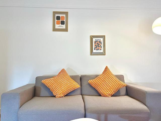 Studio Cocon renovated with elevator on the doorstep of Paris ideal office space for remote working and studying