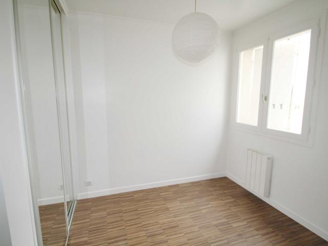 STUDIO COIN NUIT CENTRE VILLE HOUILLES