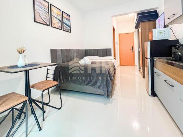 Studio com 01 dormtiório e 01 vaga de garagem Baln