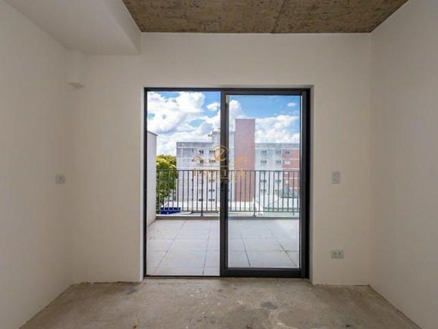 Studio com 1 dormitório no Prado Velho 24,18m2 + terraço de 21,60m2