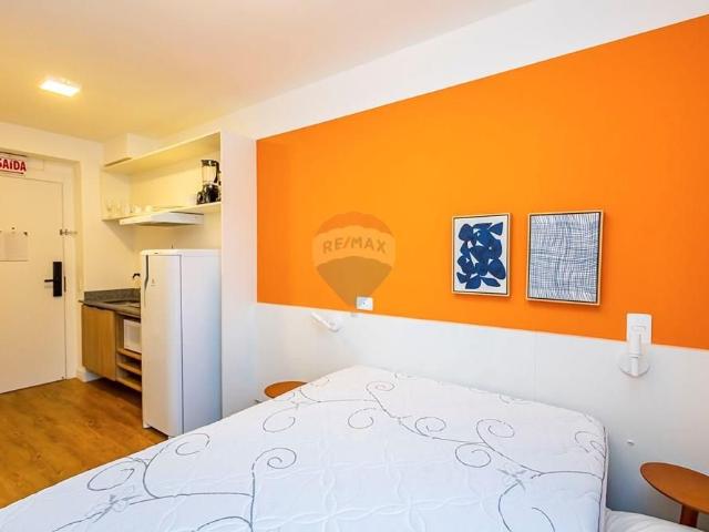 Studio completamente mobiliado para locação com 17,03m², 1 quarto e copa no Condomínio One House, no bairro Portão, em Curitiba/PR, por R$1.800,00