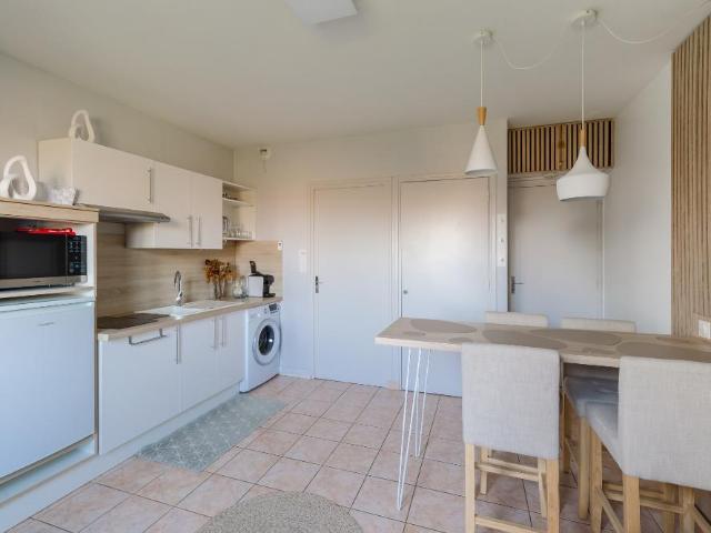 Studio cosy meublé 21 m2 avec cellier et place de parking privatifs