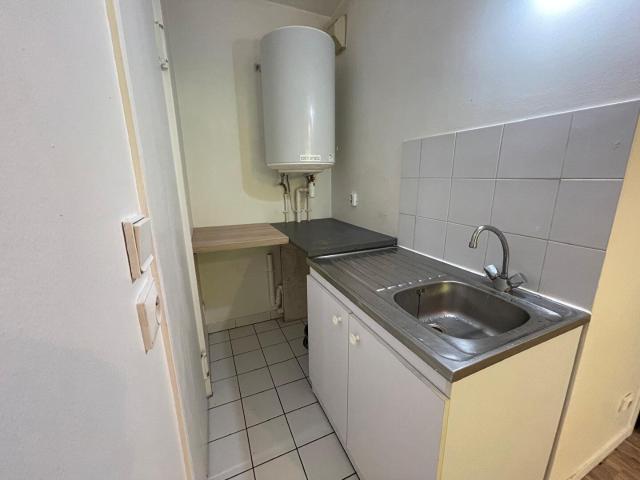 STUDIO CARRIERES SUR SEINE