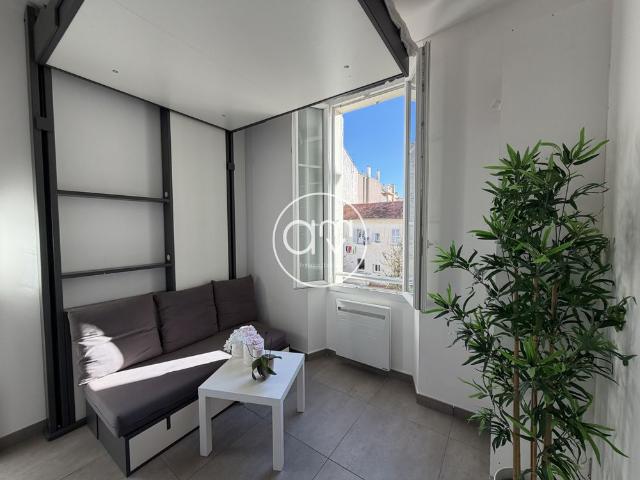 STUDIO CENTRE VILLE HYERES