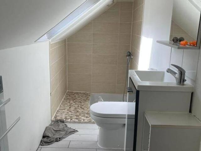 Studio centre ville LA FERTE GUACHER