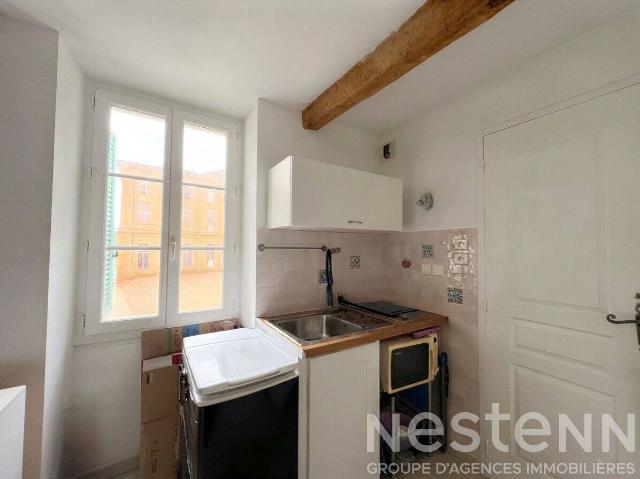 Studio Centre ville Saint Maximin La Sainte Baume 1 pièce s 19