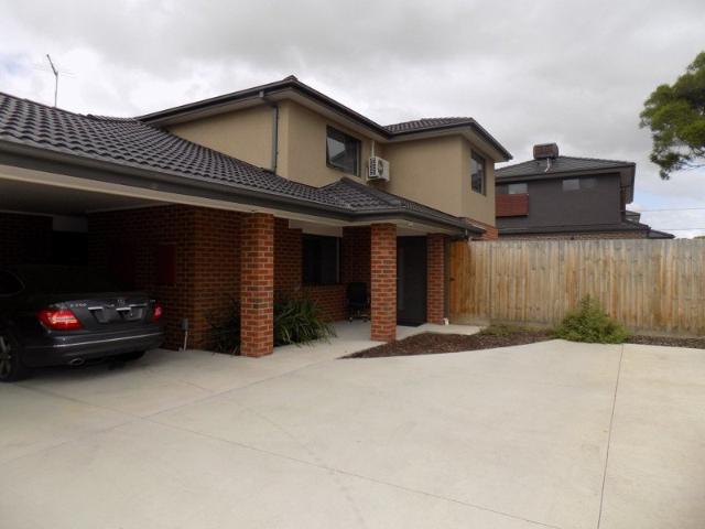 Studio Close to Clayton!