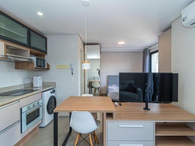 Studio a Venda mobiliado e com vaga de garagem Edificio Harmony Agua Verde