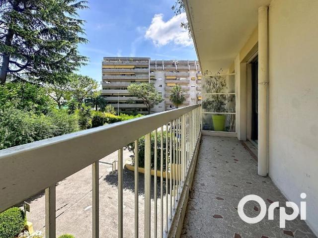 Studio à vendre avec cave 26m² Nice