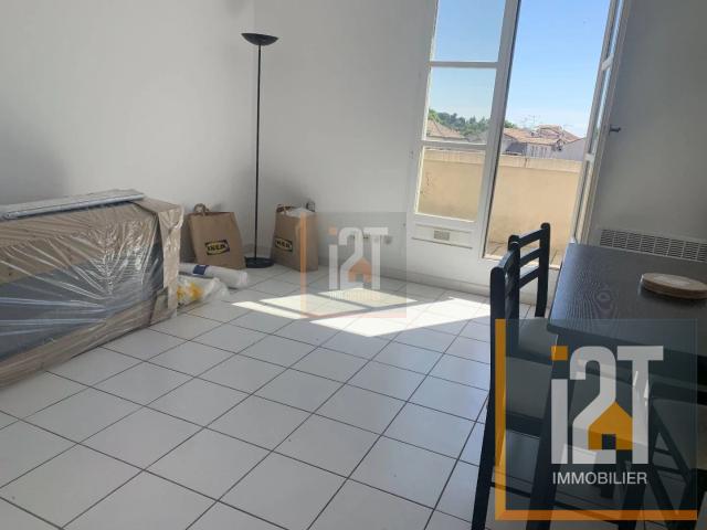 Studio à louer, 1 pièce Nîmes 30000