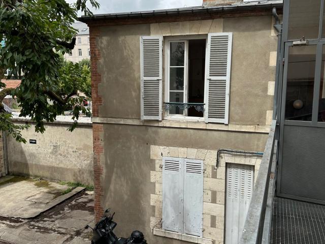 Studio à louer, 1 pièce Orléans 45000