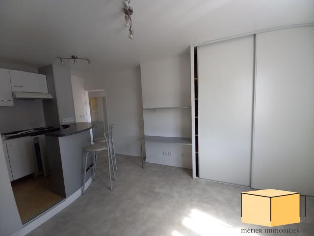 Studio à louer, 1 pièce Belley 01300