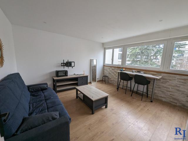 Studio à louer, 1 pièce Grenoble 38000