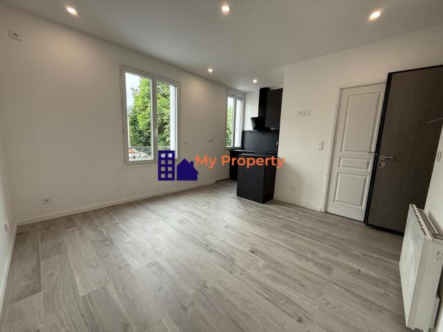 Studio à louer, 1 pièce Houilles 78800