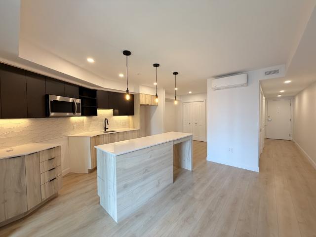 Studio à Louer 2947 F rue du Grand Voyer, Sainte Foy/Sillery/Cap Rouge Québec 19 photos | Logis Québec