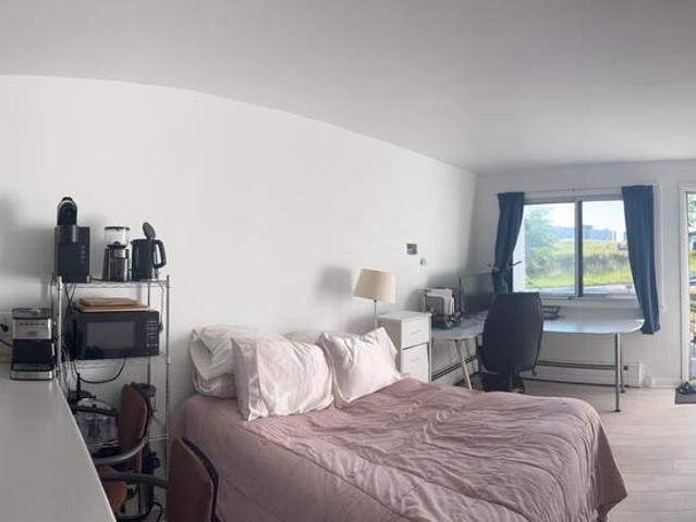 Studio à Louer 3 3066 rue des Châtelets, Sainte Foy/Sillery/Cap Rouge Québec 4 photos | Logis Québec