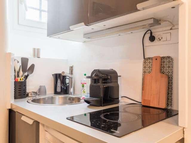 Studio à louer à Montorgueil Saint Denis, Paris