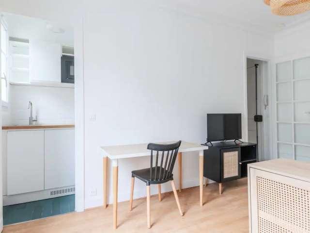 Studio à louer à Auteuil Nord, Paris