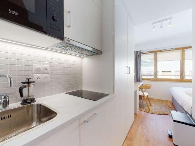 Studio à louer à Champerret Berthier, Paris
