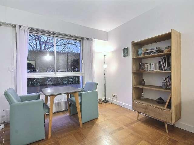 Studio à louer à Hoche Friedland, Paris