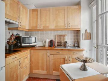 Studio à louer à l'Odéon, Paris