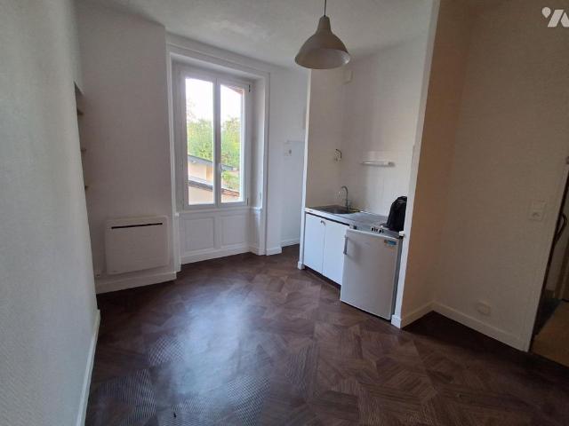 Studio à louer à Rennes en Ille et Vilaine 35, RUE DE LA PALESTINE, d'environ 14,95m², situé.