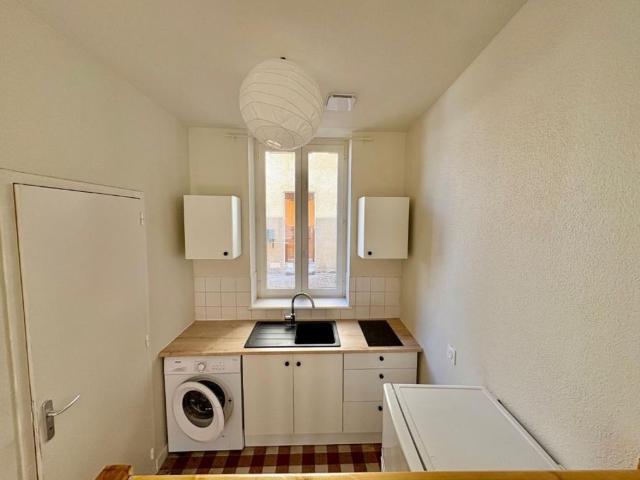 STUDIO A LOUER A ROANNE CENTRE VILLE