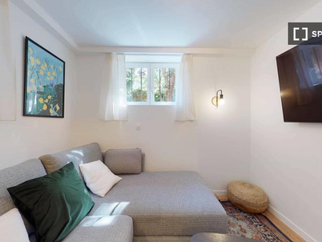 Studio à louer à Suresnes, Paris