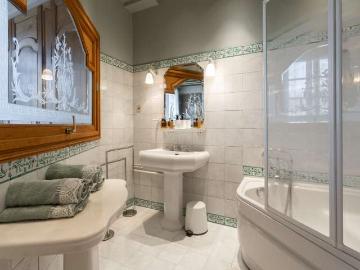 Studio à louer à Saint Germain l'Auxerrois, Paris