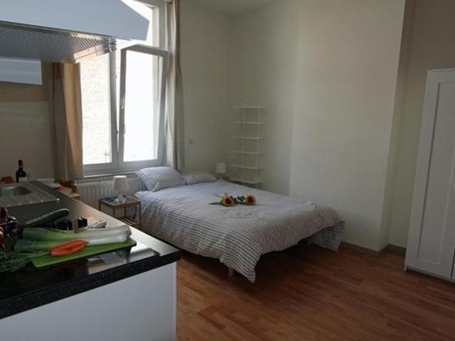 Studio à louer à Saint Josse ten Noode, Rue des Deux Tours