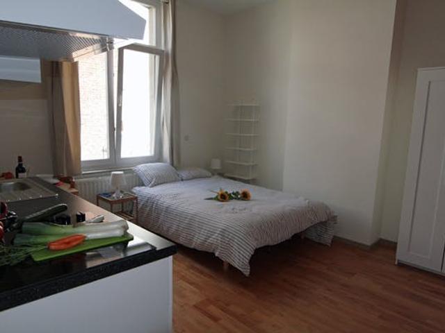 Studio à louer à Saint Josse ten Noode, Rue des Deux Tours