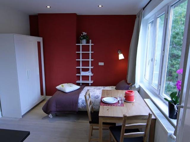 Studio à louer à Saint Josse ten Noode, Rue Verbist