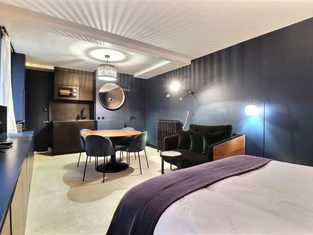 Studio à louer à Saint Placide, Paris