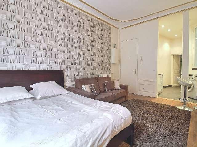 Studio à louer à Ternes Maillot, Paris