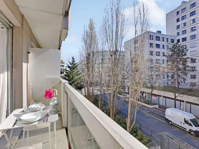 Studio à louer à Villette, Paris