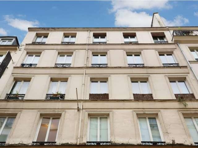 Studio à louer à 2Ème Arrondissement, Paris