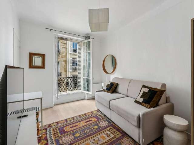 Studio à louer, Anvers Montholon, Paris