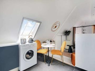 Studio à louer au Triangle d'Or, Paris