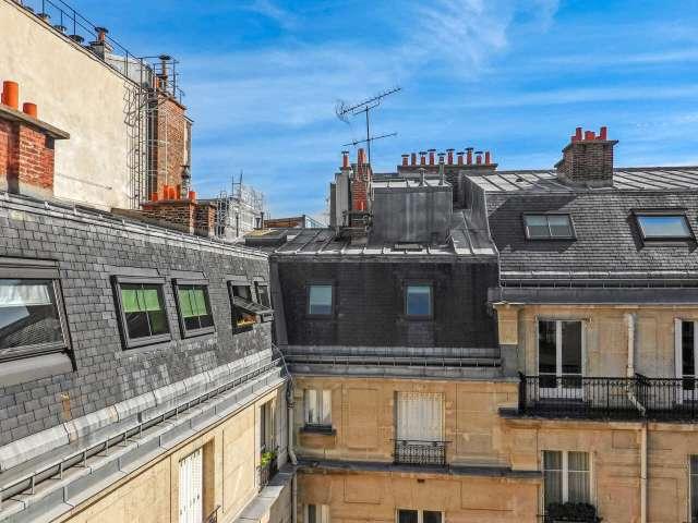 Studio à louer au Triangle d'Or, Paris